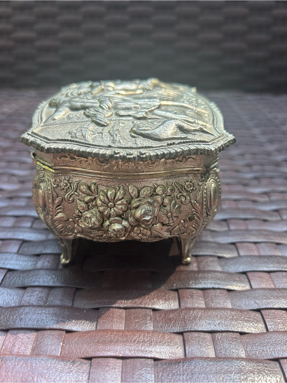 Vintage Jewelry Trinket Box Floral and Nudes silver metal, footed, lined, heavy - Picture 6 of 10